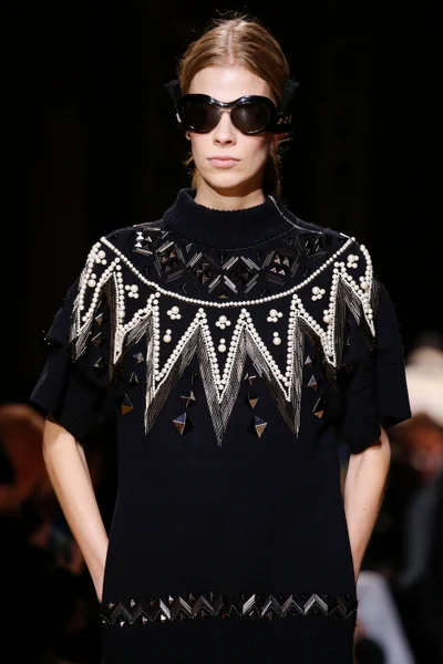 Look 104